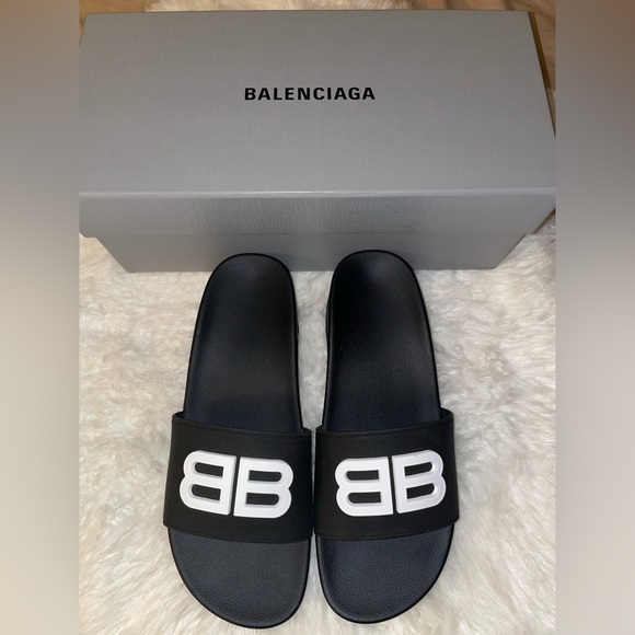 Balenciaga Pool slide - Picture 1 of 3